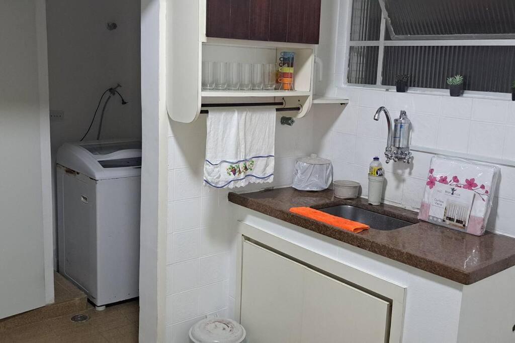 Apartamento Charmoso A 400Mts Da Praia Da Enseada Guarujá Eksteriør bilde